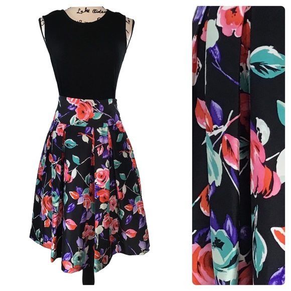 Express Design Studio 100% Silk Box Pleated Skater Skirt - 0 - Picture 13 of 16